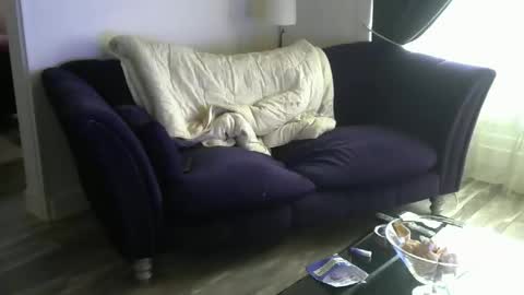 Snapshot of rober10000 chatting on 23, 11, 2025 rober10000 online show from 23, 11, 2025