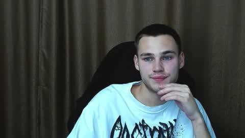 robert10211 online show from 15, 9, 2025