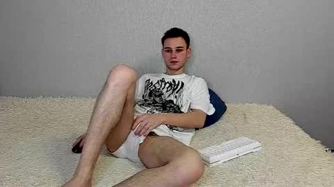 Snapshot of robert10211 chatting on 30, 3, 2026 robert10211 online show from 30, 3, 2026