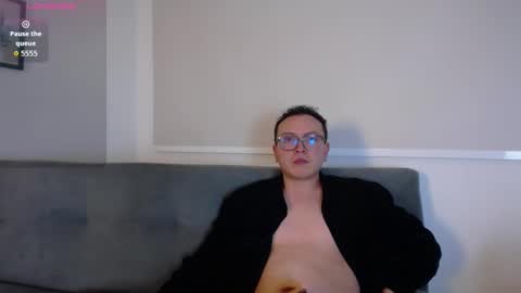 Snapshot of robert_honey chatting on 2, 10, 2025 Robert online show from 2, 10, 2025