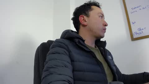 Snapshot of robert_honey chatting on 5, 10, 2025 Robert online show from 5, 10, 2025