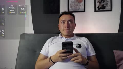 Snapshot of robert_honey chatting on 7, 11, 2025 Robert online show from 7, 11, 2025