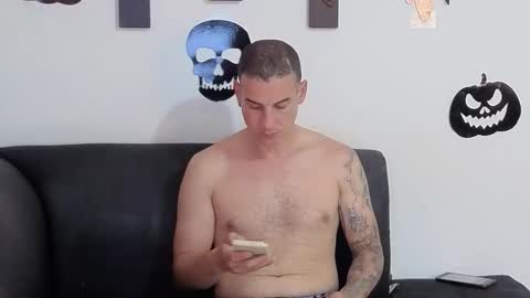 Robert and Kloe online show from 22, 10, 2025