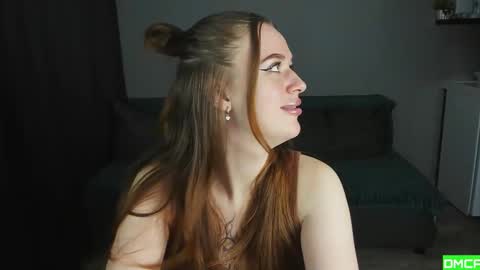 Snapshot of robert_lisa chatting on 28, 10, 2025 Lisa and Robert i am online all days 900 am GMT3 online show from 28, 10, 2025