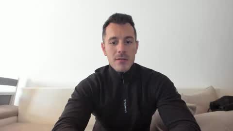 Snapshot of roberto4ever chatting on 5, 2, 2026 roberto4ever online show from 5, 2, 2026