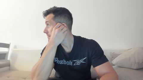 Snapshot of roberto4ever chatting on 7, 2, 2026 roberto4ever online show from 7, 2, 2026