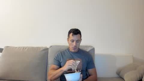 Snapshot of roberto4ever chatting on 8, 2, 2026 roberto4ever online show from 8, 2, 2026