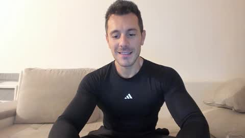 Snapshot of roberto4ever chatting on 11, 2, 2026 roberto4ever online show from 11, 2, 2026