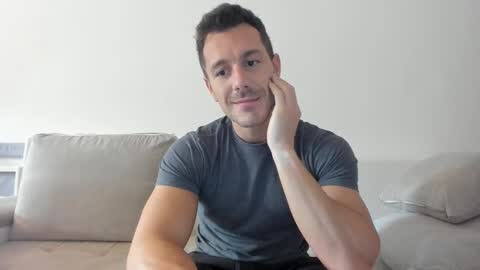 Snapshot of roberto4ever chatting on 12, 2, 2026 roberto4ever online show from 12, 2, 2026