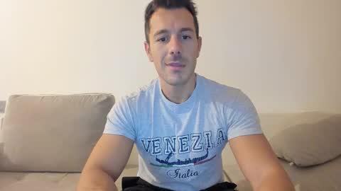 Snapshot of roberto4ever chatting on 16, 2, 2026 roberto4ever online show from 16, 2, 2026