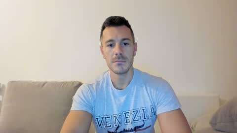 Snapshot of roberto4ever chatting on 20, 2, 2026 roberto4ever online show from 20, 2, 2026