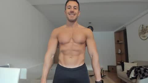 Snapshot of roberto4ever chatting on 15, 3, 2026 roberto4ever online show from 15, 3, 2026