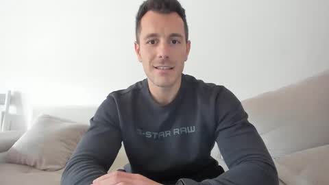 Snapshot of roberto4ever chatting on 17, 3, 2026 roberto4ever online show from 17, 3, 2026