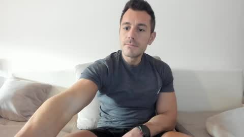 Snapshot of roberto4ever chatting on 18, 3, 2026 roberto4ever online show from 18, 3, 2026