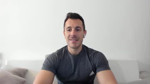 Snapshot of roberto4ever chatting on 20, 3, 2026 roberto4ever online show from 20, 3, 2026