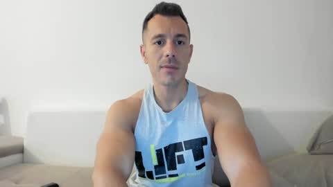 roberto4ever online show from 7, 6, 2026