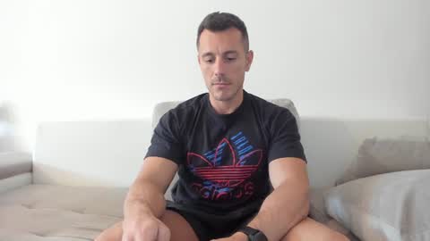 roberto4ever online show from 8, 6, 2026