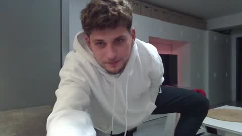 Roberto online show from 10, 1, 2025