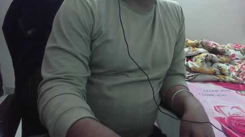 Snapshot of robin2010ken chatting on 24, 2, 2025 ROb online show from 24, 2, 2025