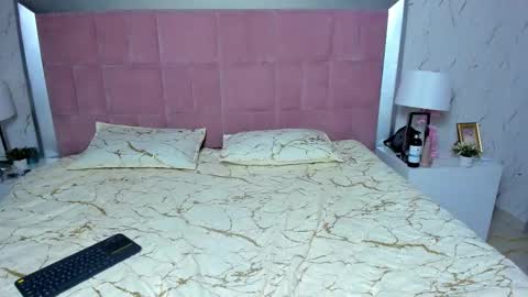 robin D online show from 7, 11, 2025