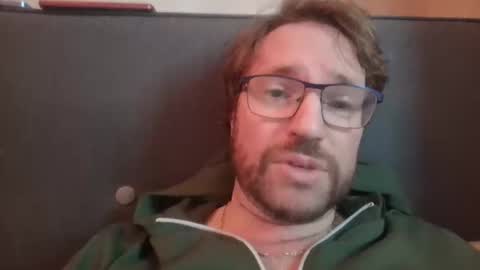 Snapshot of robinouhot chatting on 24, 2, 2025 robinouhot online show from 24, 2, 2025