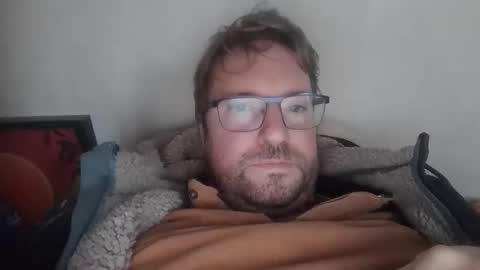 robinouhot online show from 19, 11, 2025