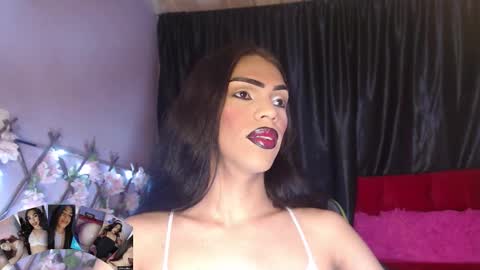 Snapshot of robinsonbaker chatting on 23, 12, 2025 Margot Ferrer online show from 23, 12, 2025