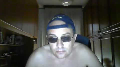 Snapshot of roby360 chatting on 9, 3, 2025 robertino online show from 9, 3, 2025
