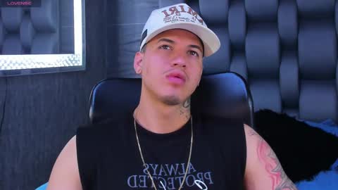 Snapshot of rocco_santos chatting on 9, 11, 2025 rocco_santos online show from 9, 11, 2025