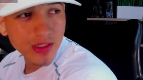 Snapshot of rocco_santos chatting on 26, 11, 2025 rocco_santos online show from 26, 11, 2025