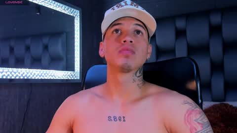 Snapshot of rocco_santos chatting on 27, 11, 2025 rocco_santos online show from 27, 11, 2025