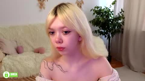 rochelle_dolly online show from 15, 6, 2026