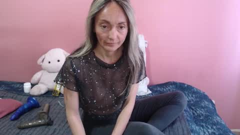 Snapshot of rochelle_xxx chatting on 13, 12, 2025 Rochelle online show from 13, 12, 2025
