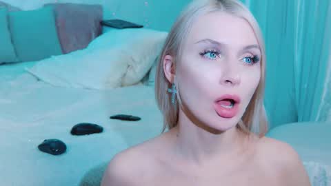 Snapshot of rockstarsgames chatting on 15, 1, 2026 Lina and Den online show from 15, 1, 2026