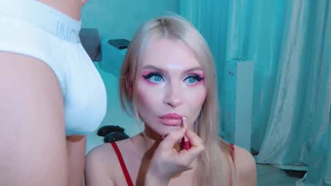 Snapshot of rockstarsgames chatting on 16, 1, 2026 Lina and Den online show from 16, 1, 2026