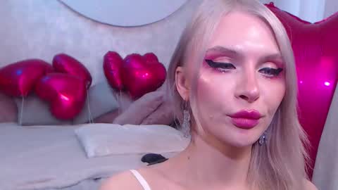 Snapshot of rockstarsgames chatting on 20, 2, 2026 Lina and Den online show from 20, 2, 2026