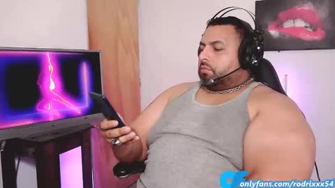 Snapshot of rodrixxx54 chatting on 4, 2, 2025 rodrixxx54 online show from 4, 2, 2025