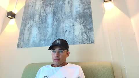 roger_flyn online show from 20, 12, 2025