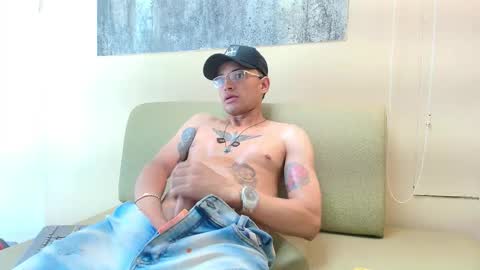 roger_flyn online show from 22, 12, 2025