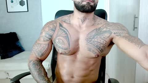 Snapshot of rogers_p chatting on 4, 1, 2025 Rogers online show from 4, 1, 2025