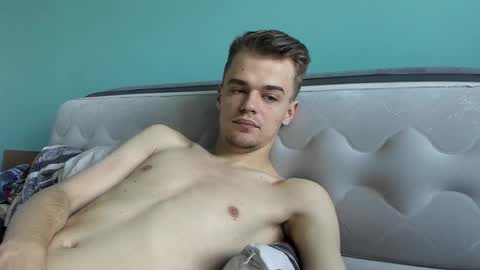 taylor fox online show from 7, 10, 2025