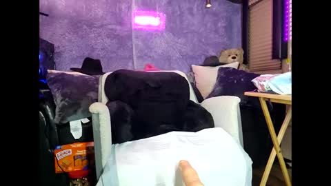 Snapshot of roknblaze chatting on 24, 9, 2025 Rok-N-Blaze online show from 24, 9, 2025