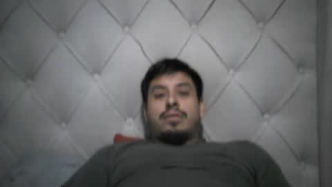 Snapshot of rolandof2009 chatting on 4, 10, 2025 rolando online show from 4, 10, 2025