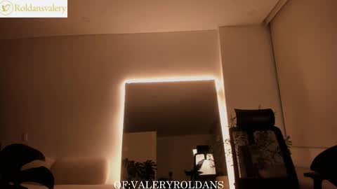 Valery Roldans online show from 3, 12, 2025