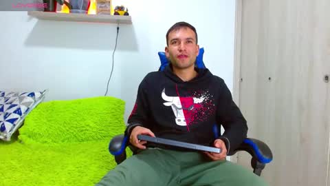 Snapshot of rolos_hot32 chatting on 22, 9, 2025 rolos_hot32 online show from 22, 9, 2025