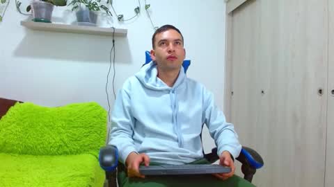 rolos_hot32 online show from 12, 1, 2026