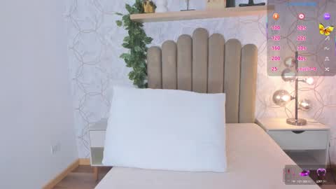 Snapshot of roma_love_ chatting on 21, 9, 2025 online show from 21, 9, 2025