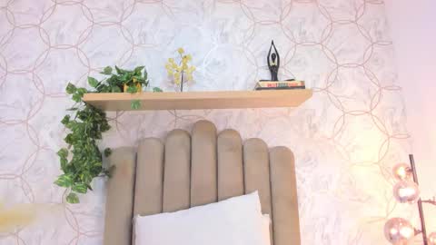   online show from 11, 11, 2025