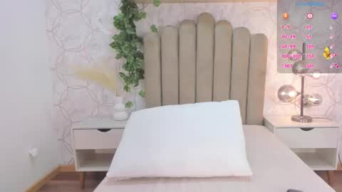   online show from 14, 12, 2025