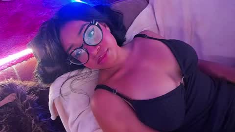 Snapshot of romantic_stargirl chatting on 9, 2, 2025 Is A Belle online show from 9, 2, 2025